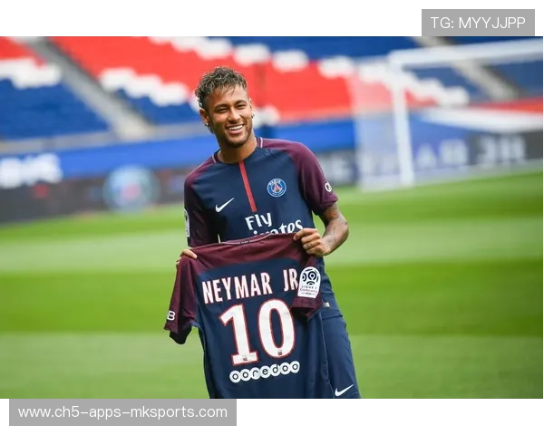 曼联门前包抄被迅速捕获并化为进球 曼联门前包抄被迅速捕获并化为进球