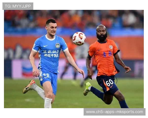 青岛海牛底线下滑传球极具创造性，差点形成良机