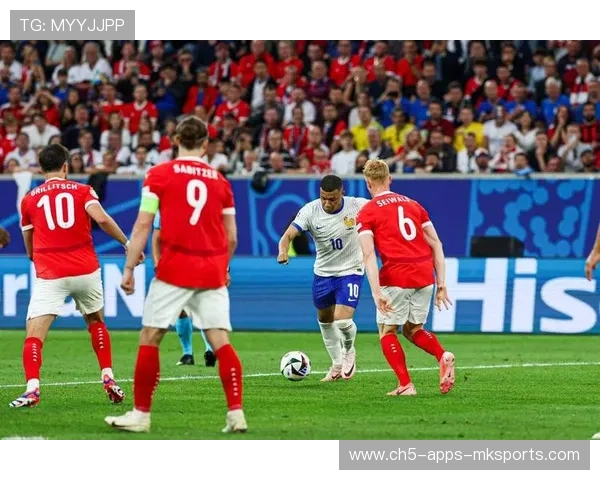 姆巴佩变向加速抽射，巴黎直接扩大差距